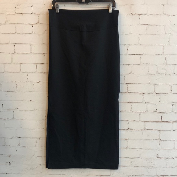 Ingrid&Isabel Skinny Skirt Black with Slit - Picture 1 of 5